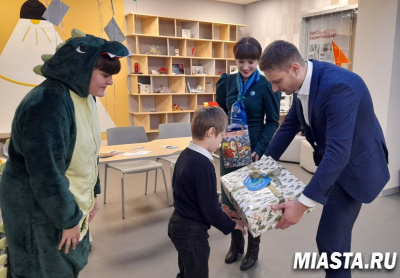 Тюменский Росреестр исполнил мечты детей с «Елки желаний»