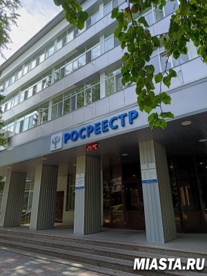 Тюменский Росреестр напомнил о внесении границ земельных участков в ЕГРН
