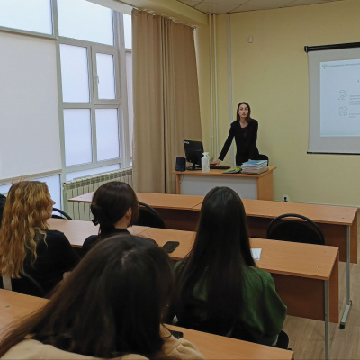 О профессиональном развитии молодежи в тюменском Росреестре рассказали студентам-юристам