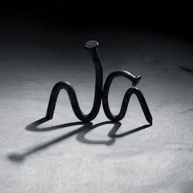 Человек, живущий только ЧУВСТВАми – живет проблемами. Если не испытывает никаких чувств - не живет…