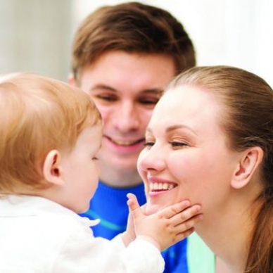 Ежемесячная выплата по уходу за ребенком – инвалидом и инвалидом с детства I группы повысится до 10 000 рублей